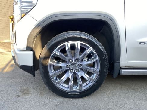 Used 2022 GMC Sierra 1500 Denali w/ Denali Reserve Package AWD/4WD image 11