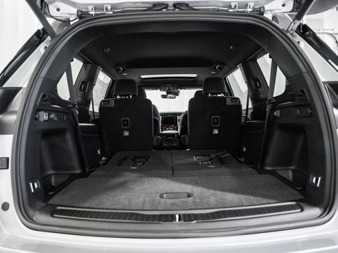 New 2025 Jeep Grand Cherokee L Laredo w/ Luxury Tech Group I image 10