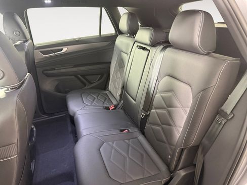 New 2026 Volkswagen Atlas Cross Sport SE AWD/4WD image 9