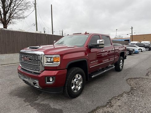 Used 2018 GMC Sierra 3500 Denali w/ Duramax Plus Package image 5