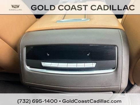 Certified 2022 Cadillac Escalade Premium Luxury AWD/4WD image 10
