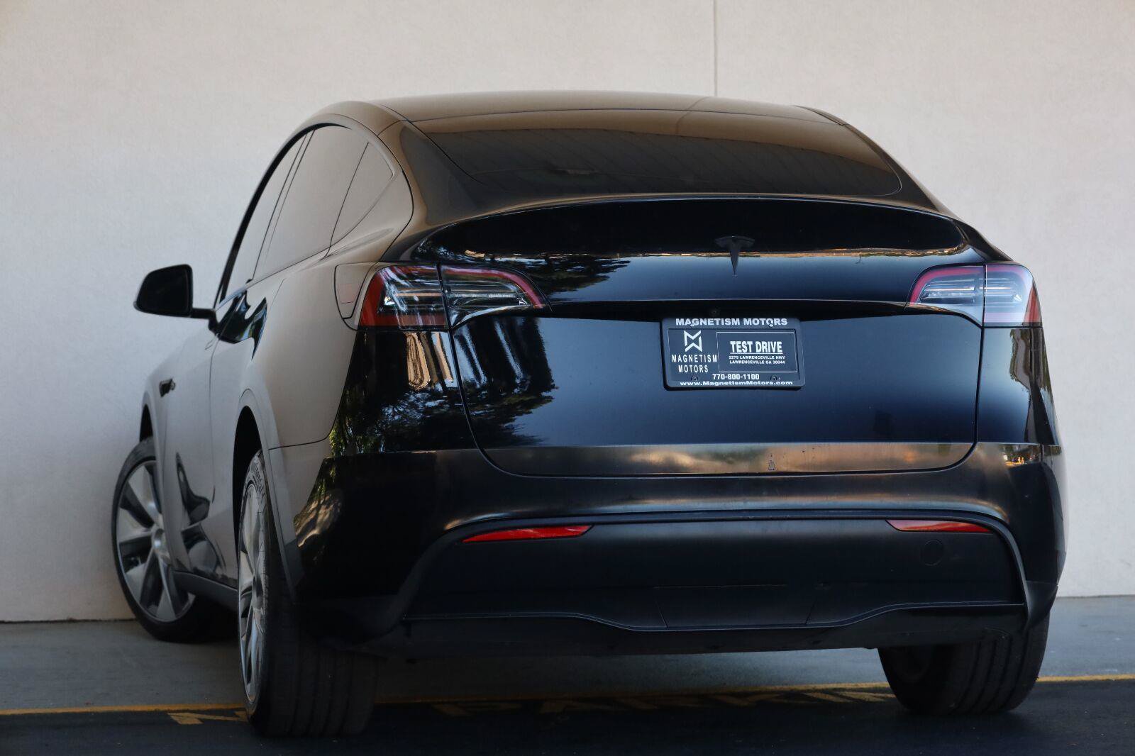 Used 2023 Tesla Model Y Long Range AWD/4WD image 11