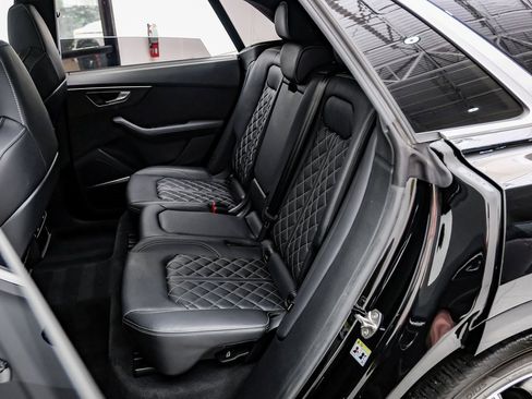 Used 2023 Audi SQ8 Prestige image 28