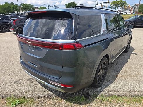 Certified 2022 Kia Carnival SX Prestige FWD image 3