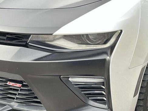 Used 2018 Chevrolet Camaro SS image 10