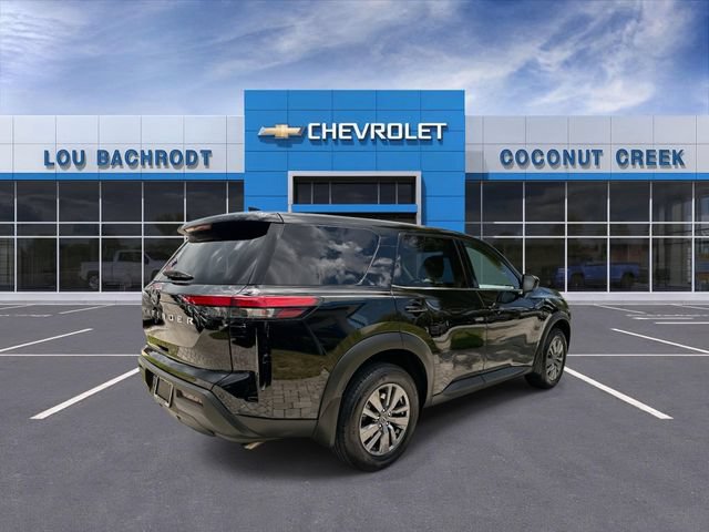 Used 2025 Nissan Pathfinder S FWD image 8