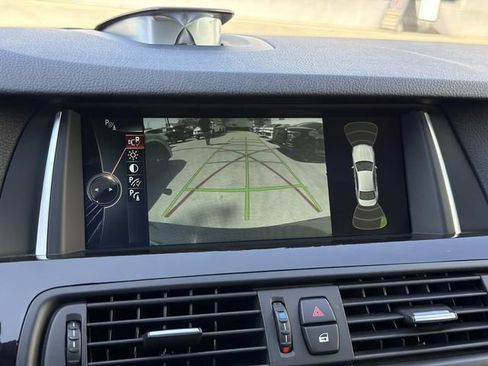 Used 2014 BMW 550i xDrive Sedan AWD/4WD image 21