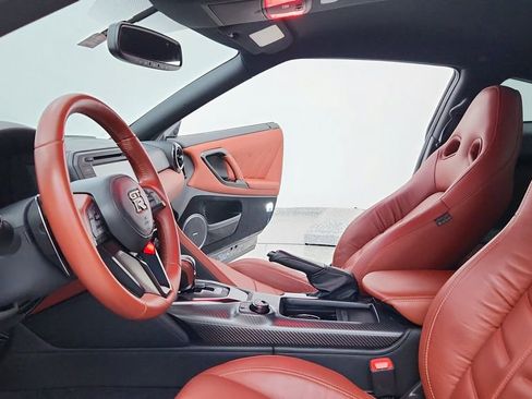 Used 2024 Nissan GT-R Premium w/ Premium Interior Package image 14