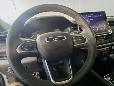 Used 2023 Jeep Compass Trailhawk AWD/4WD image 16