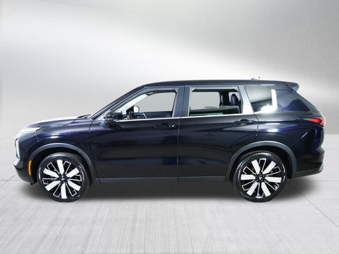 Used 2025 Mitsubishi Outlander SE AWD/4WD image 4