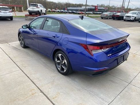 Used 2023 Hyundai Elantra SEL w/ Convenience Package image 6