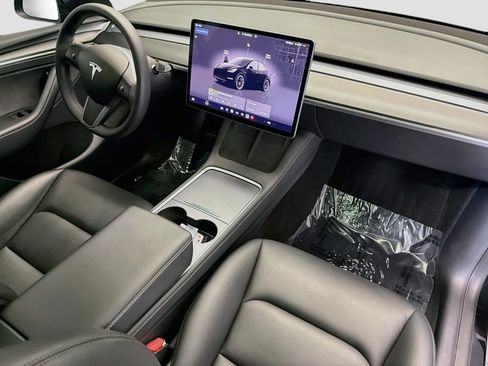 Used 2023 Tesla Model Y Long Range AWD/4WD image 12