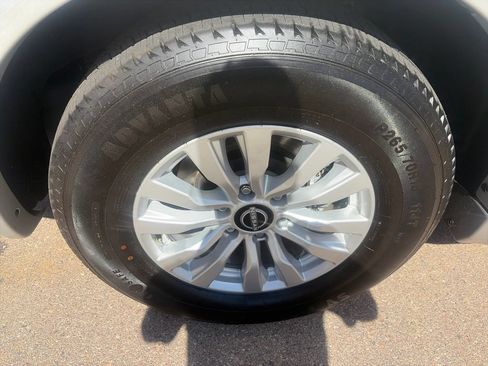 Used 2024 Nissan Armada SV RWD image 22