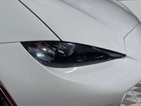 Used 2020 MAZDA MX-5 Miata RF Club RWD image 24