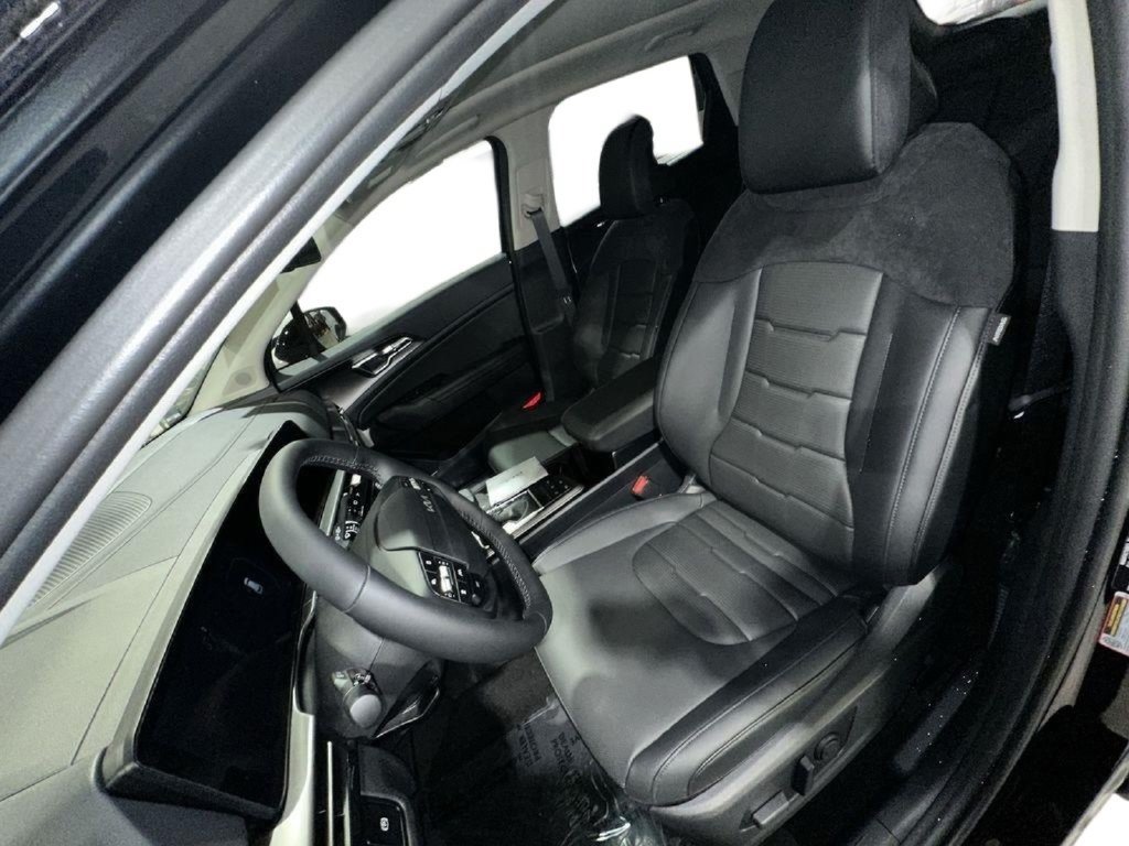 New 2026 Kia Sportage SX FWD image 12