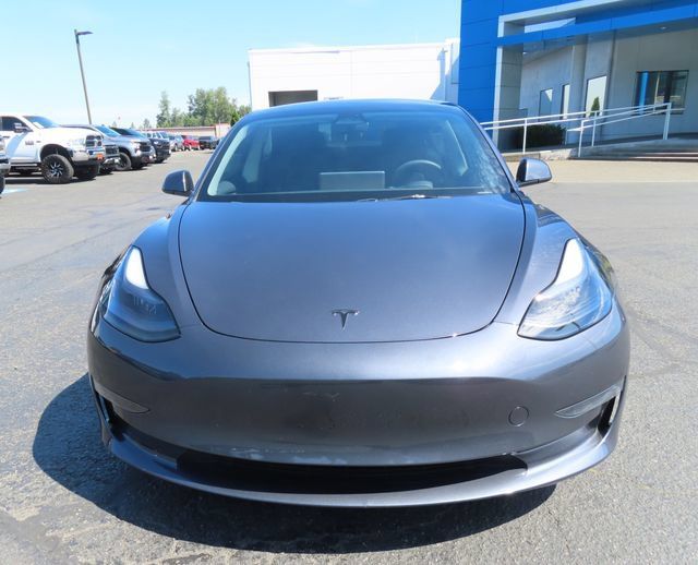 Used 2023 Tesla Model 3 Standard Range RWD image 2