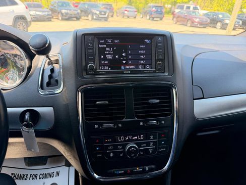 Used 2019 Dodge Grand Caravan GT FWD image 30