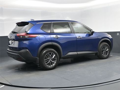 Used 2021 Nissan Rogue S image 4