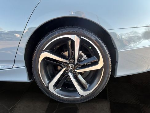 Used 2022 Honda Accord Sport image 10