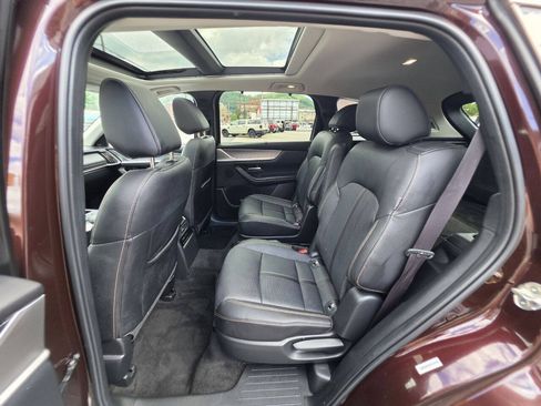 Used 2024 MAZDA CX-90 Plug-In Hybrid w/ Premium Pkg AWD/4WD image 17