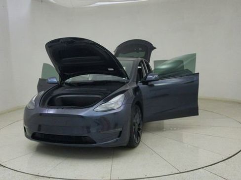 Used 2025 Tesla Model Y Performance image 72