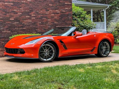Used 2019 Chevrolet Corvette Grand Sport RWD image 11