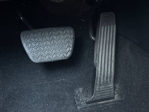 Certified 2022 Toyota RAV4 LE AWD/4WD image 44