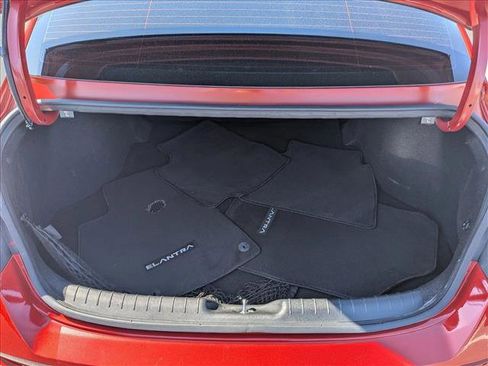 Used 2021 Hyundai Elantra Limited w/ Cargo Package image 6