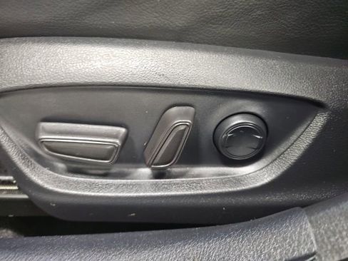 Used 2023 Toyota Camry SE image 16