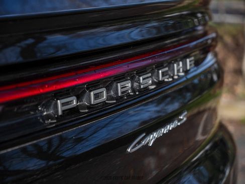 Used 2024 Porsche Cayenne S image 71