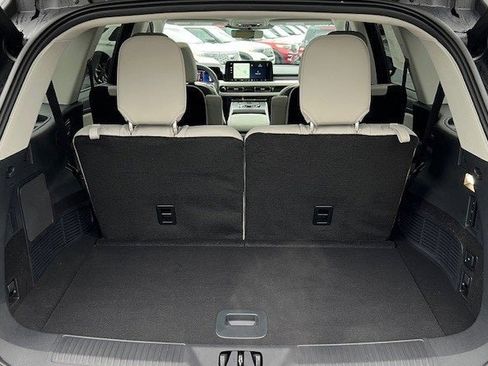 New 2026 Lincoln Aviator AWD image 40