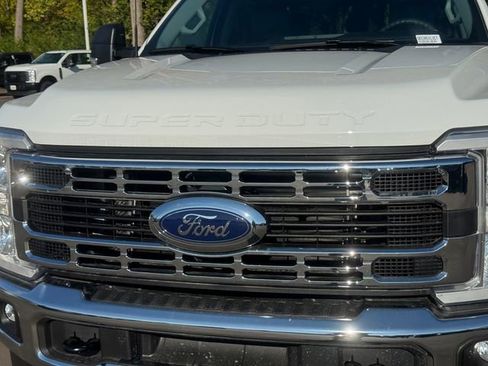 New 2025 Ford F550 4x4 Crew Cab Super Duty w/ XL Chrome Package image 5