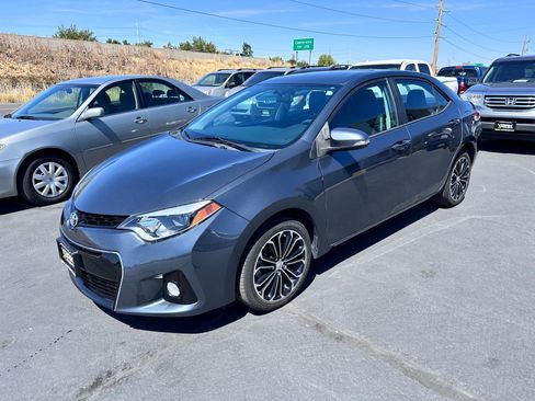 Used 2015 Toyota Corolla S FWD image 2