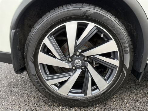 Used 2017 Nissan Murano Platinum w/ Platinum Technology Package image 17