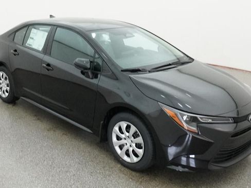 New 2026 Toyota Corolla LE FWD image 13