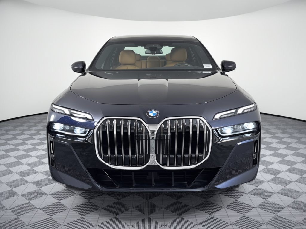 Used 2026 BMW 740i RWD image 6