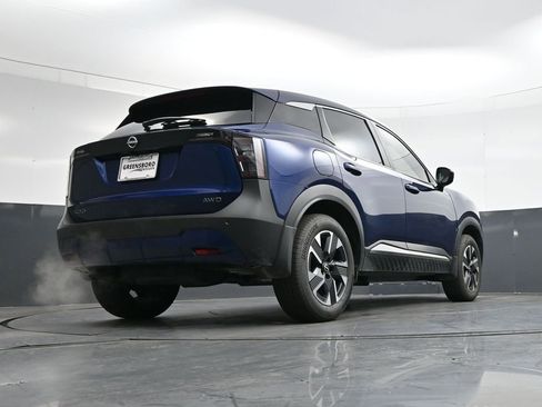 Certified 2025 Nissan Kicks SV image 36