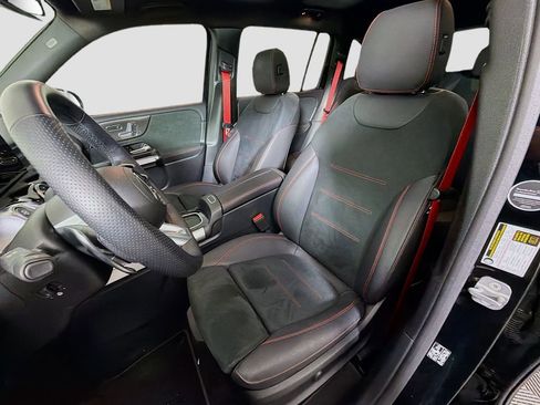 Used 2025 Mercedes-Benz GLB 35 AMG 4MATIC image 12