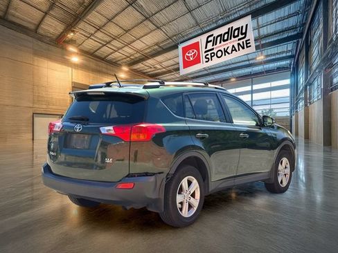 Used 2013 Toyota RAV4 XLE AWD/4WD image 4