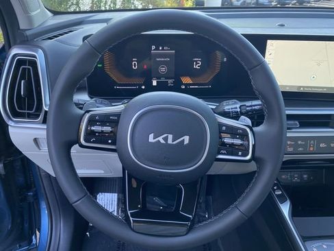 New 2025 Kia Sorento EX w/ EX Panoramic Sunroof Package image 20