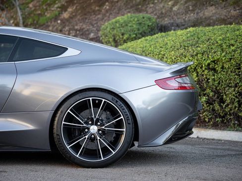 Used 2014 Aston Martin Vanquish Coupe image 8