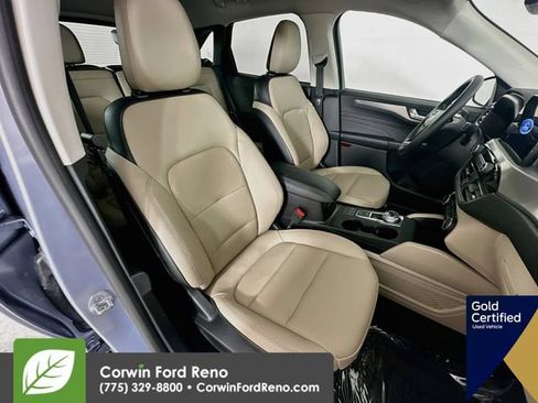 Used 2022 Ford Escape Titanium AWD/4WD image 31