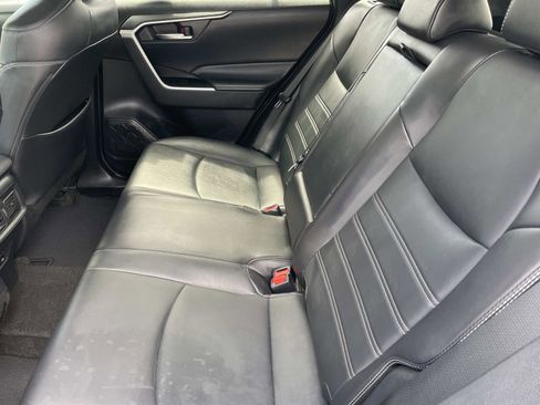 Used 2022 Toyota RAV4 XLE Premium w/ Carpet Mat Package (TMS) FWD image 19