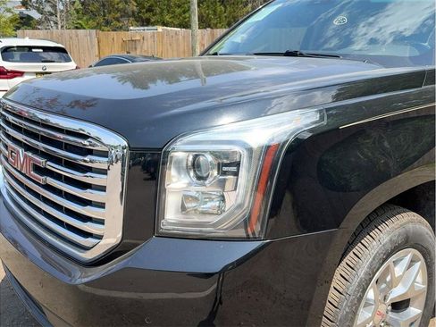 Used 2017 GMC Yukon SLT w/ Open Road Package AWD/4WD image 15