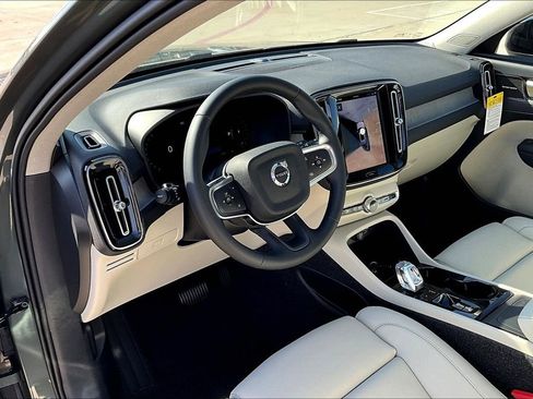 New 2026 Volvo XC40 B5 Ultra w/ Climate Package image 20