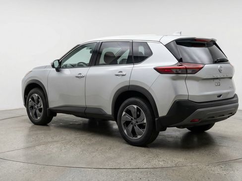 Used 2025 Nissan Rogue SV image 6