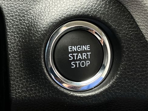 Used 2025 Toyota RAV4 XLE Premium image 19