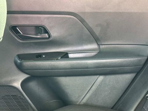 Used 2025 Nissan Kicks S image 14