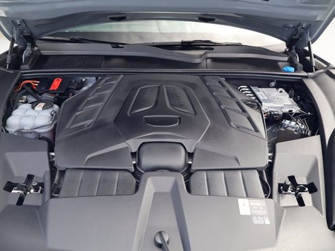 Certified 2025 Porsche Cayenne Turbo GT AWD/4WD image 26