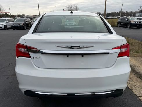 Used 2014 Chrysler 200 Touring image 6